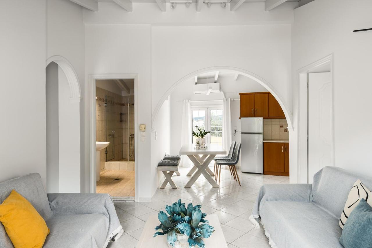 The Seaview Corner Apartments By Konnect, Ipsos Corfu エクステリア 写真
