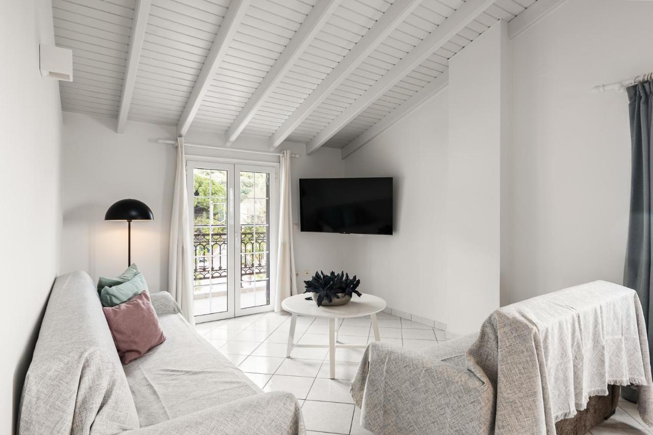 The Seaview Corner Apartments By Konnect, Ipsos Corfu エクステリア 写真